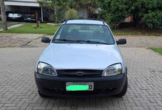 FORD COURIER 1.6 MPI L 8V GASOLINA 2P MANUAL FORD COURIER 1.6 MPI L 8V GASOLINA 2P MANUAL